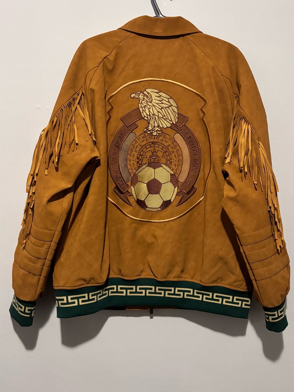 🔥 Rare Limited Edition Mexico Adidas Suede Jacket – Size L – Brand New! 🇲🇽✨ - Picture 3 of 7